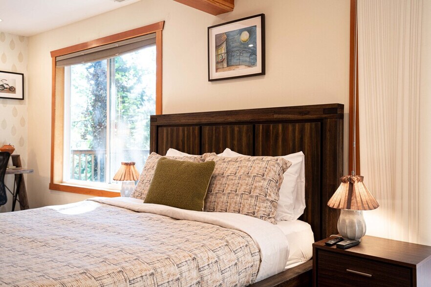 Building Photo - 16441 SE 42nd Pl