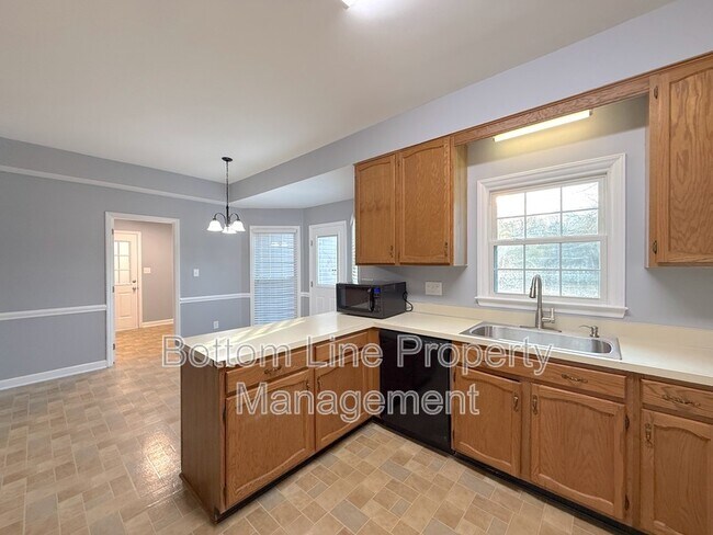 Building Photo - 13446 Cassington Ct