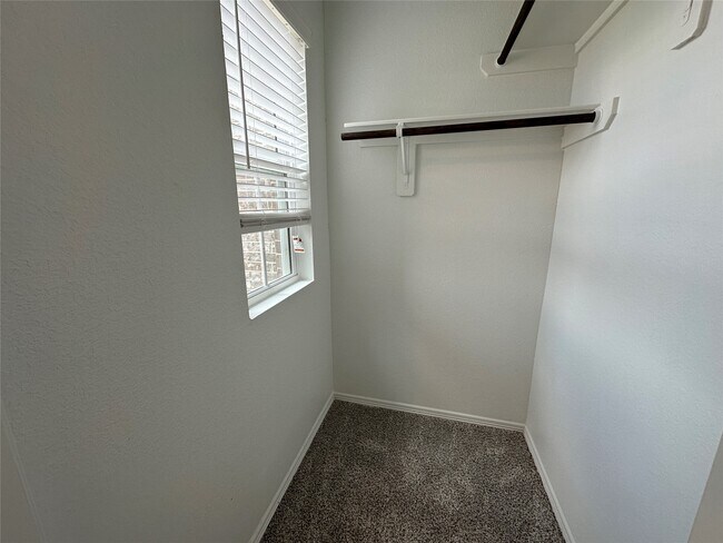 Building Photo - 25628 Microstar Wy