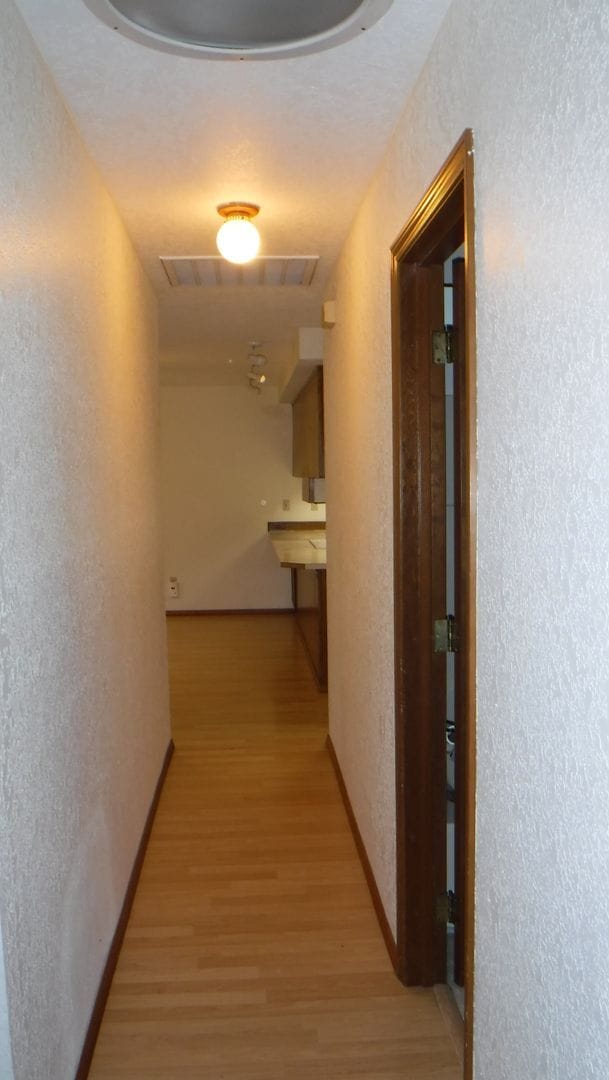 Building Photo - 570 Velopa Ct