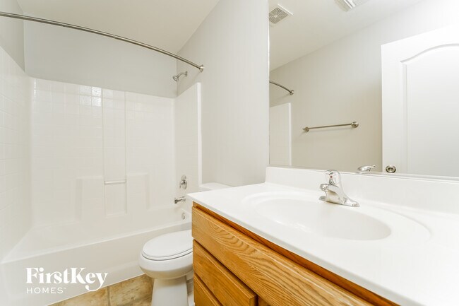 Building Photo - 12956 N Steamboat Dr