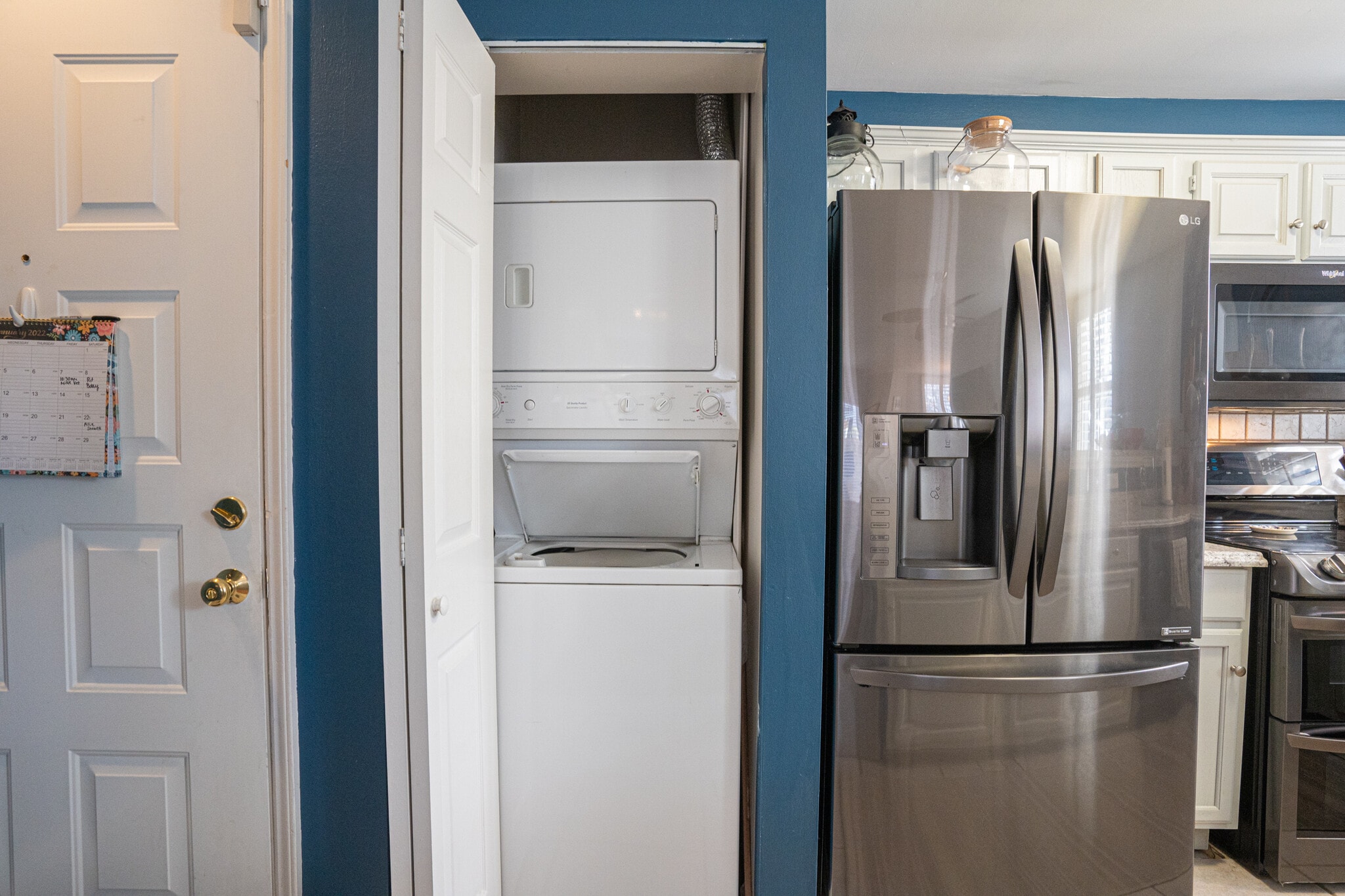 Washer/dryer - 244 S Cedar St