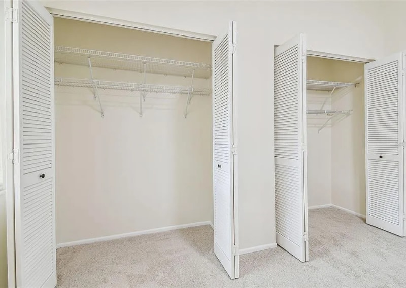 Building Photo - 9473 N Forest Hills Pl