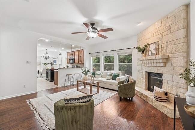 Building Photo - 4212 Pasada Ln