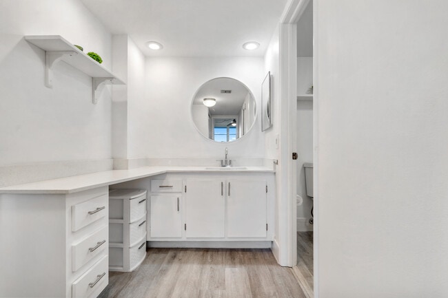 Building Photo - 3900 Oaks Clubhouse Dr