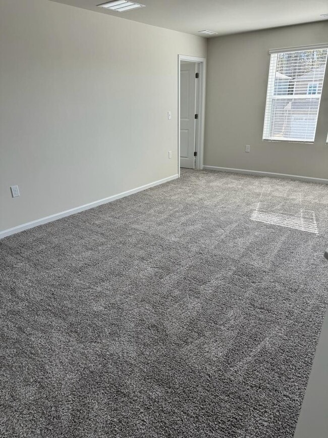 Building Photo - 123 Tourmaline Hl Dr