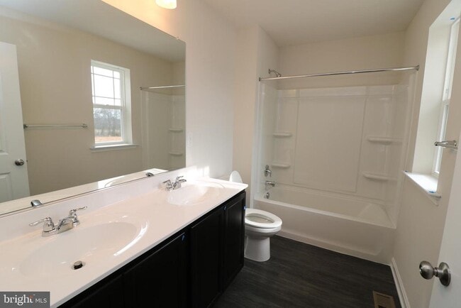 Building Photo - 96 S Marshview Terrace