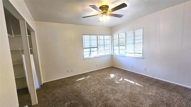 Building Photo - 2621 N Locust St