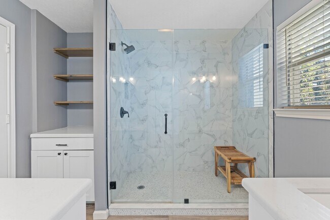 Building Photo - 11085 Jake Pearson Rd