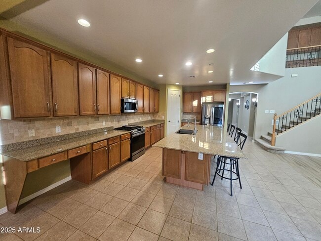 Building Photo - 3216 S Cottonwood Dr
