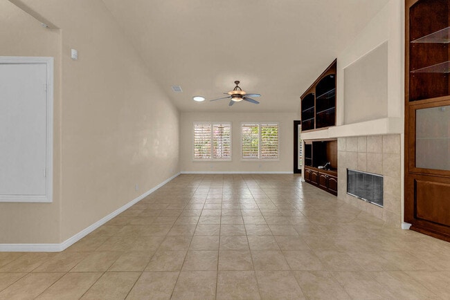 Building Photo - 79886 Dandelion Dr