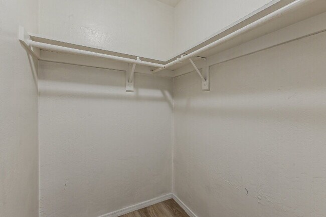 Building Photo - 1028 S Ash Ave