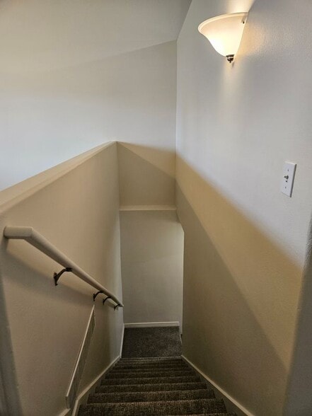 Building Photo - 1356 S 30 E
