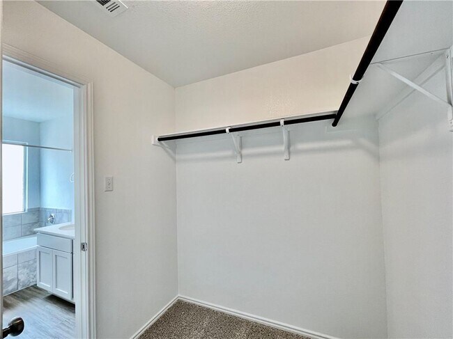 Building Photo - 126 Canley Lp