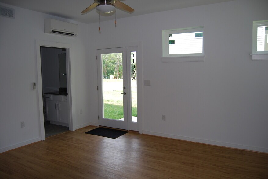 Building Photo - 1109 Porter St