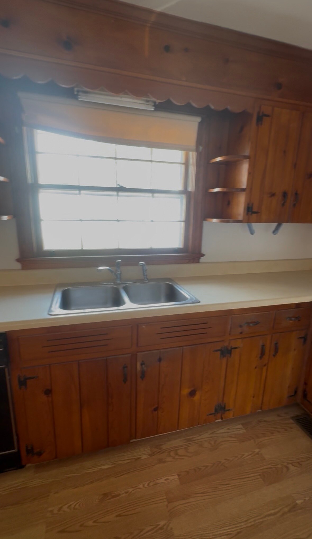 Kitchen - 2904 Norfolk St
