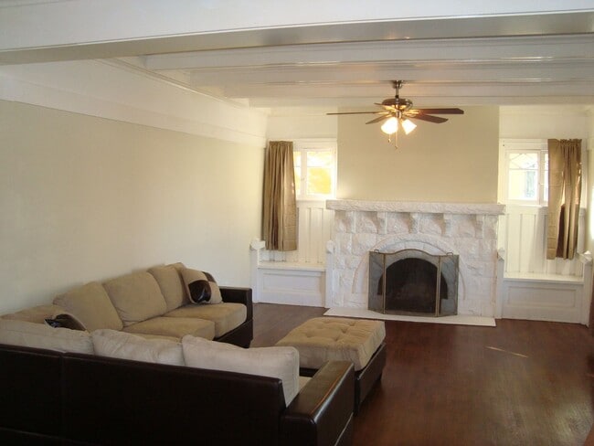 Building Photo - 1378-1380 W 30th Street