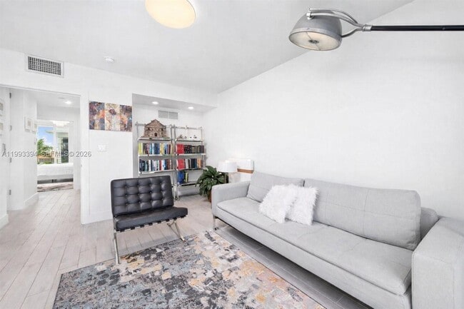 Building Photo - 41 N Shore Dr