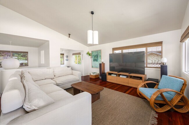 Building Photo - 59-535-535 Ke Iki Rd