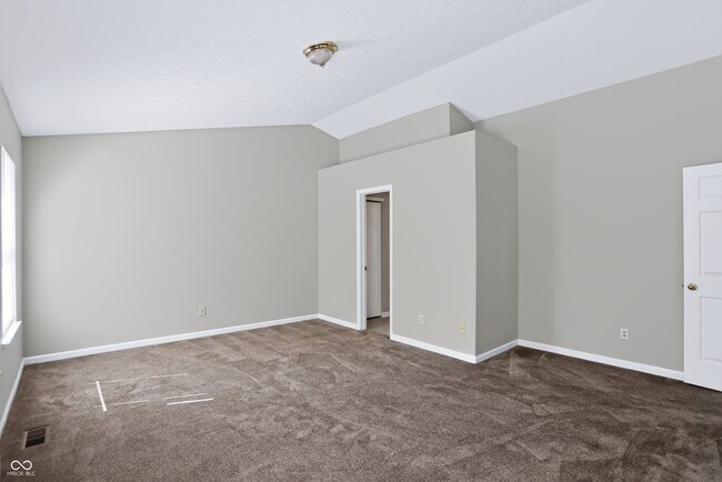 Building Photo - 5439 Lake Boggs St