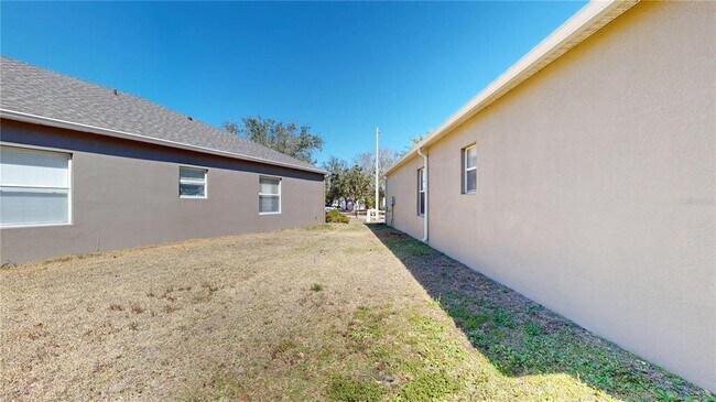 Building Photo - 1853 Atlantic Dr