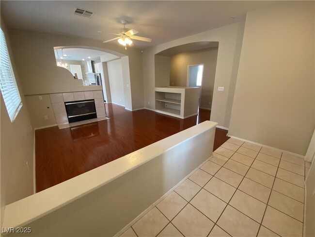 Building Photo - 10636 Lace Vine Arbor Ave
