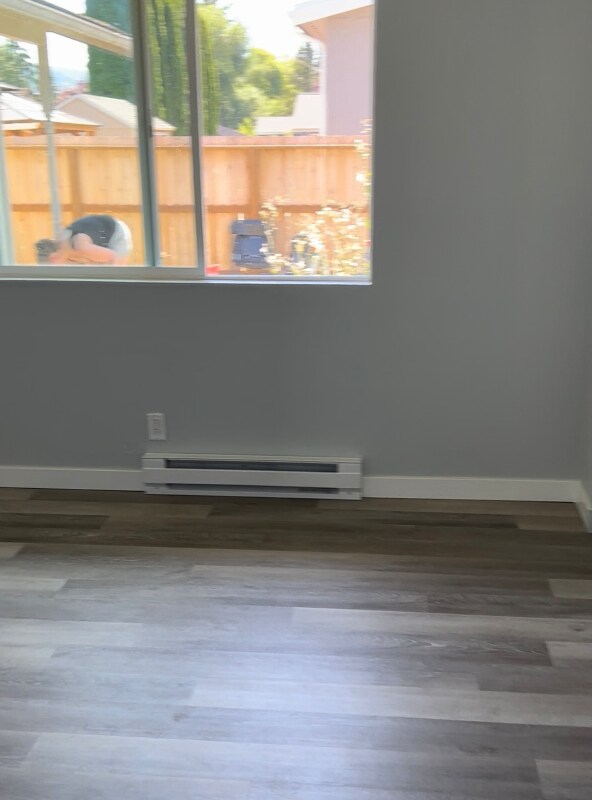 Building Photo - 604 3rd St