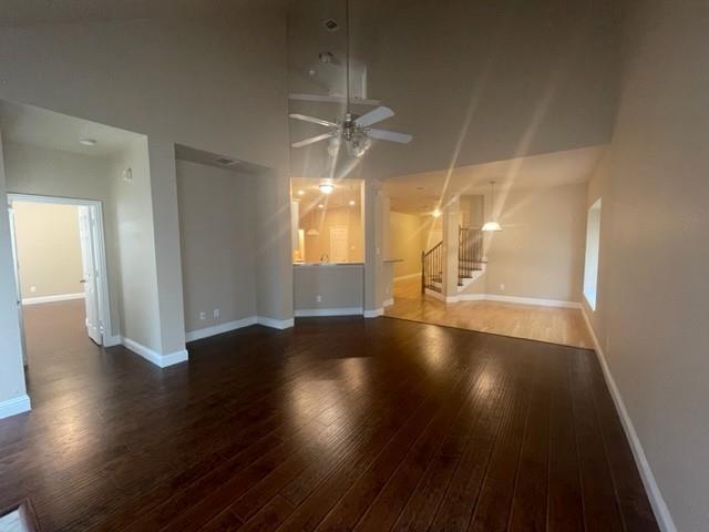 Building Photo - 10253 Lakeview Dr