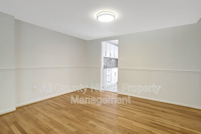 Building Photo - 3353 Ardley Ct