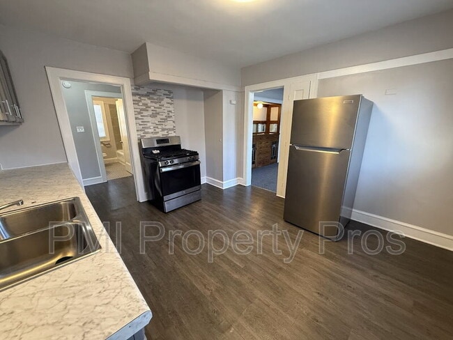 Building Photo - 4043 N 24th Pl