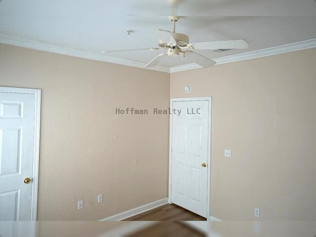 Building Photo - 2- Bed, 2 Bath Resort Style Condo!