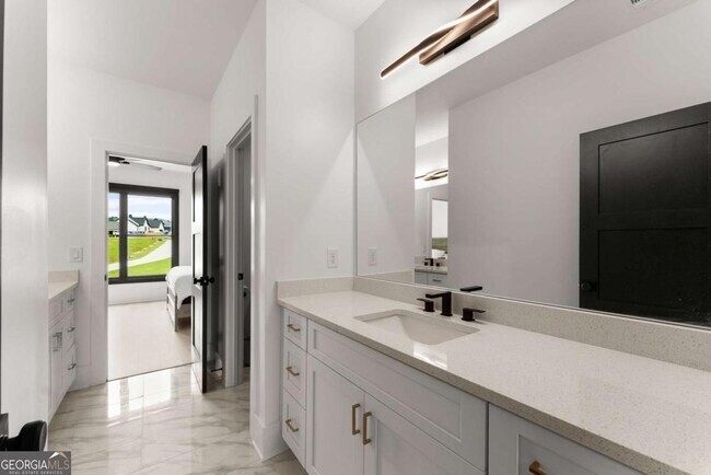 Building Photo - 151 S Pointe Dr