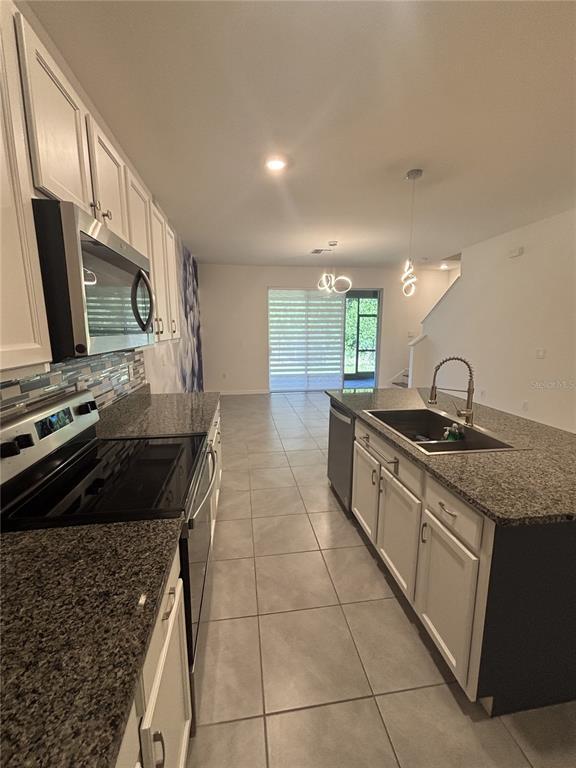 Building Photo - 1604 Hubbell Rd