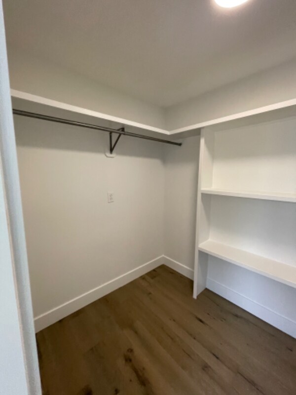 Building Photo - 423 W Main St