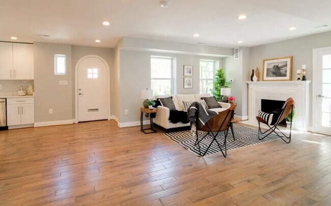 Building Photo - 4410 16th St NE