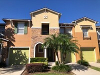 Building Photo - BEAUTIFUL 3 bdrm townhouse in gated commun...