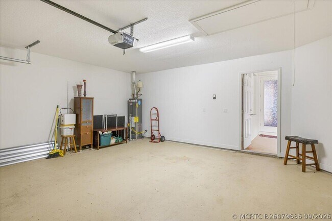 Building Photo - 10663 SW Cam Run