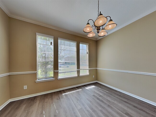 Building Photo - 22806 Tara Way Dr