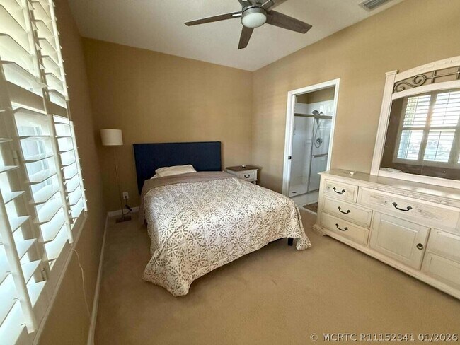 Building Photo - 328 W Coral Trace Cir