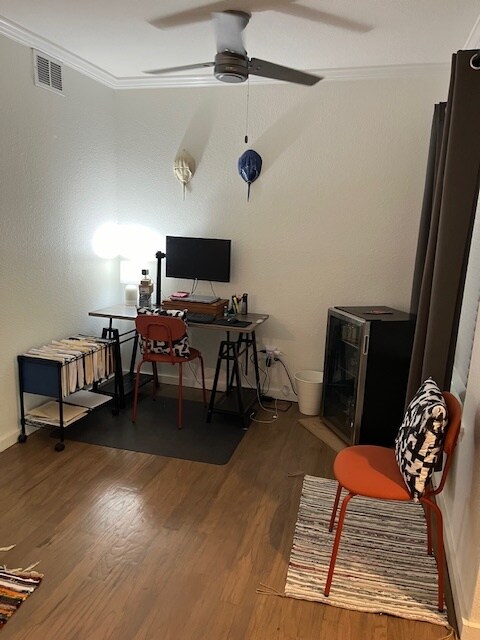 Building Photo - 1481 Center St Ext