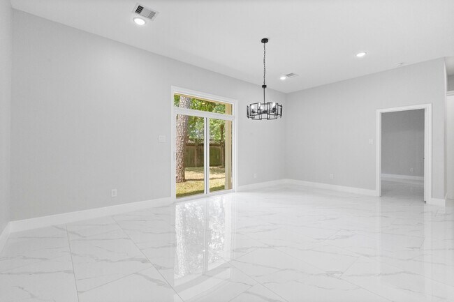 Building Photo - 327 Paradise Ln