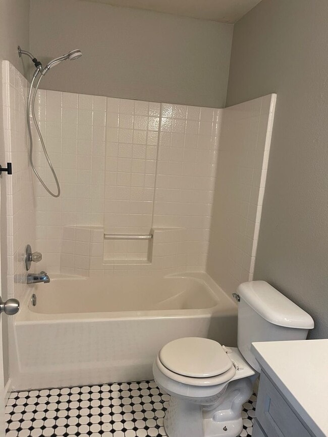 Building Photo - Water front 3 bedroom, 2 bath with a 2 car...