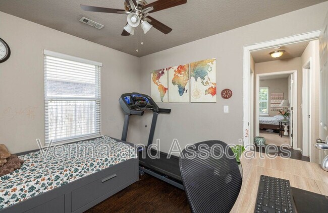 Building Photo - 6108 SW Warrington Rd