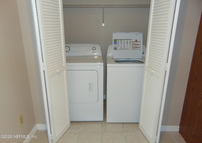 Building Photo - 218 Cranes Lake Dr