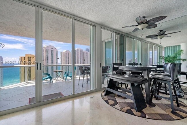 Building Photo - 16400 Collins Ave