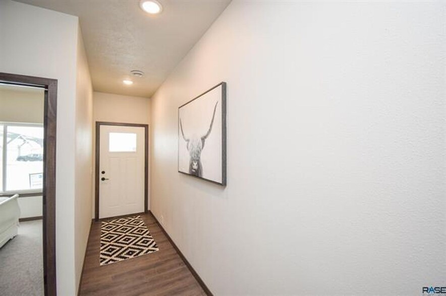 Building Photo - 6205 S Alki Pl