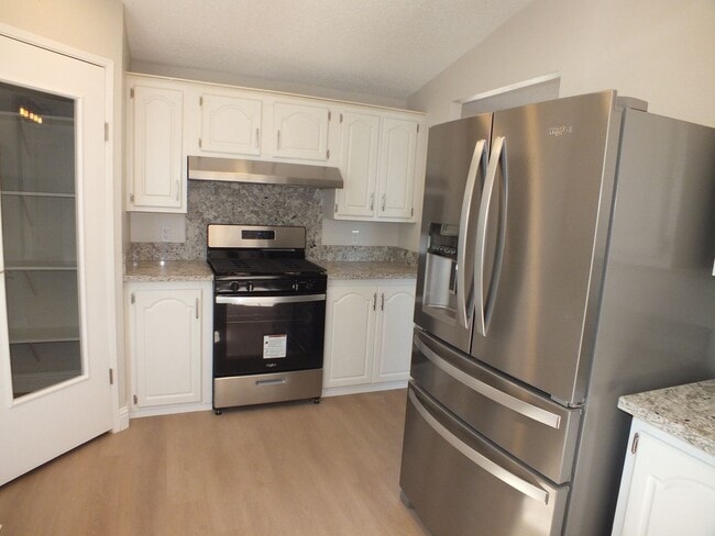 Building Photo - Rescue 4/3 retreat - includes separate cottage/office, 2 garage bays, RV pad and 5 acres with Sie...