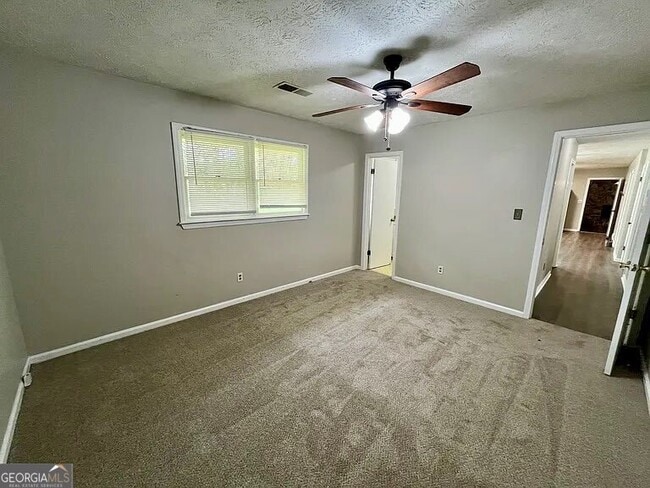 Building Photo - 119 Longview Rd