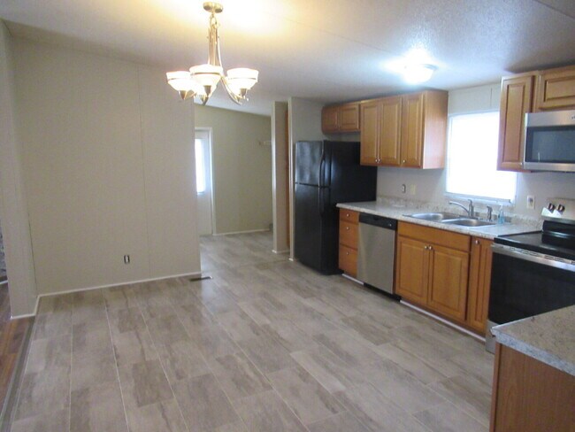 Building Photo - Move-In Ready 4-Bedroom Home on a Private Lot Just North of Lincolnton!