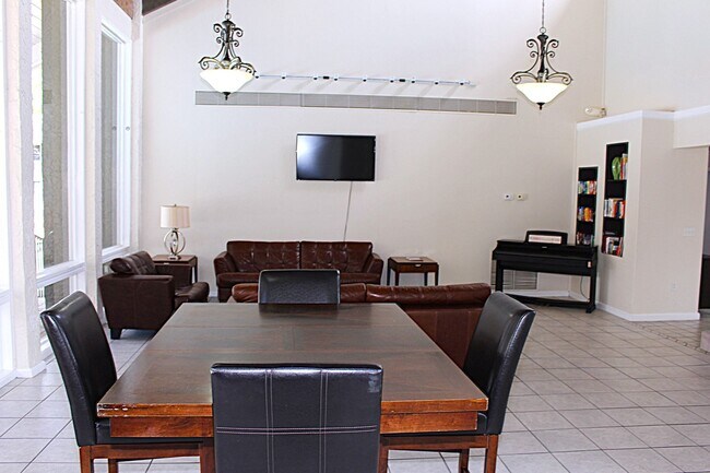 Building Photo - Lovely home in  Windhover Condos